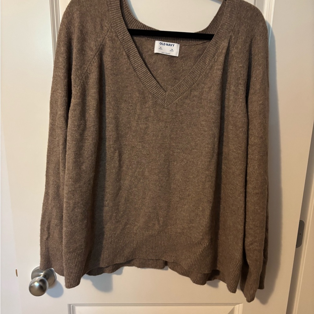 Old Navy Tan V-Neck Sweater Relaxed Fit